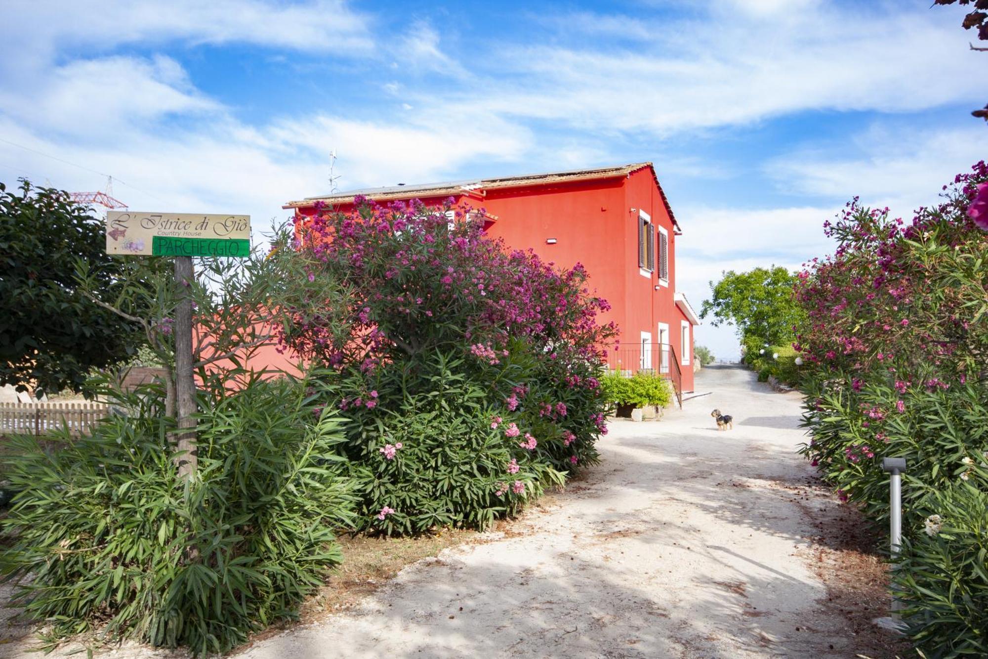 Agriturismo L'Istrice Di Gio Montalto di Castro Buitenkant foto